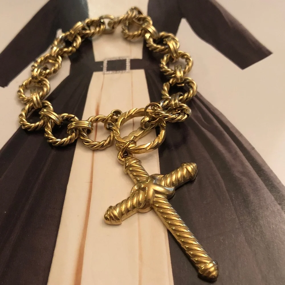 NWOT Boutique Gold-Tone Rope Link Toggle Bracelet with Cross Charm